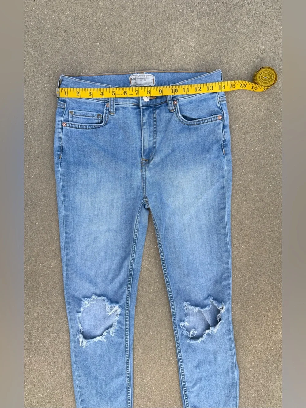 Free People Light Blue Wash Distressed High Rise Skinny Jeans 28 Coastal Boho